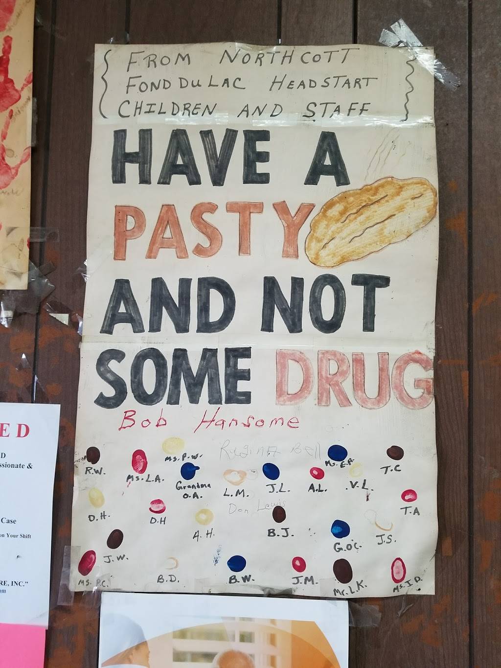 Reynolds Pasty Shop | restaurant | 3525 W Burleigh St, Milwaukee, WI 53210, USA | 4144444490 OR +1 414-444-4490