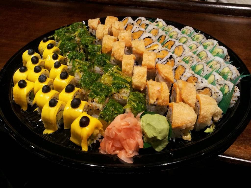 Sushi Den Teppanyaki | restaurant | 155 Wellington St E, Aurora, ON L4G 1J5, Canada | 9058413848 OR +1 905-841-3848