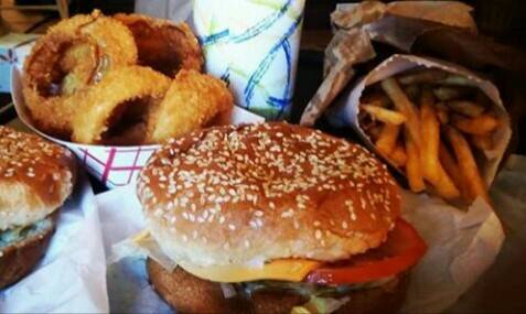 Cookies Drive In | restaurant | 5640 H St, Sacramento, CA 95819, USA | 9164578353 OR +1 916-457-8353