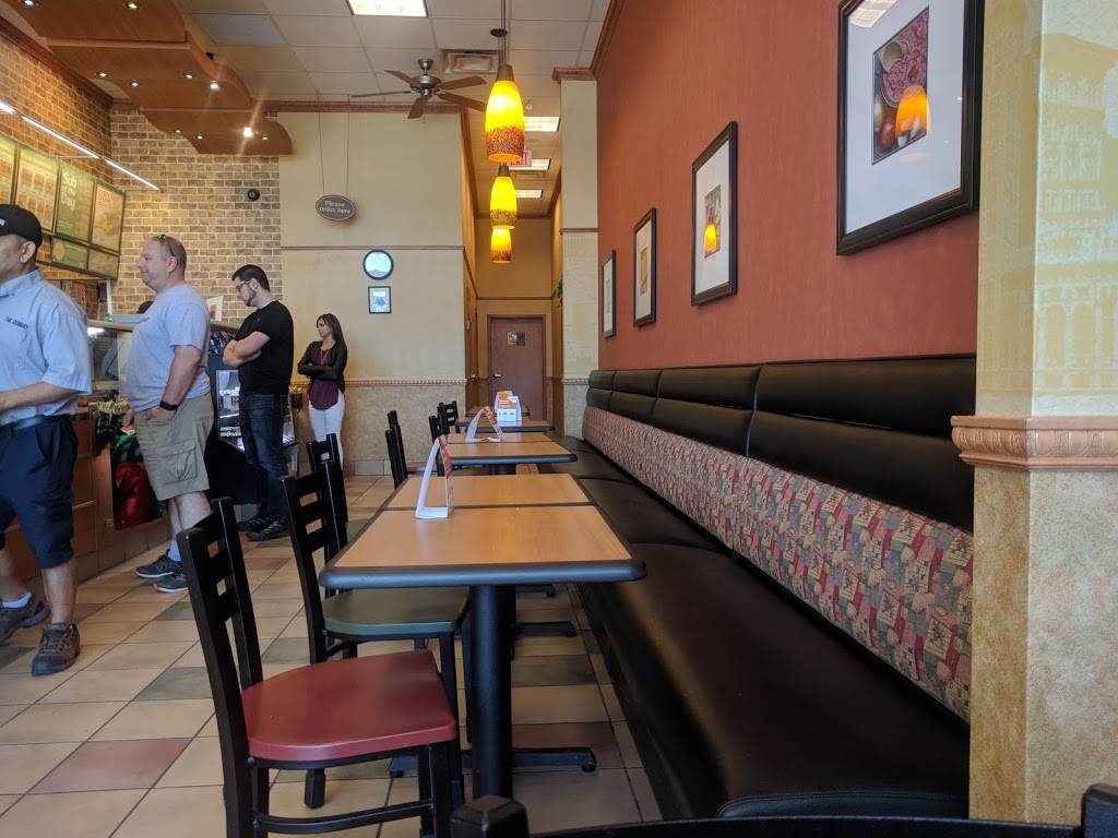 Subway | restaurant | Hunt Club Marketplace, 3987 Riverside Dr Unit #6, Ottawa, ON K1V 1C1, Canada | 6137369494 OR +1 613-736-9494