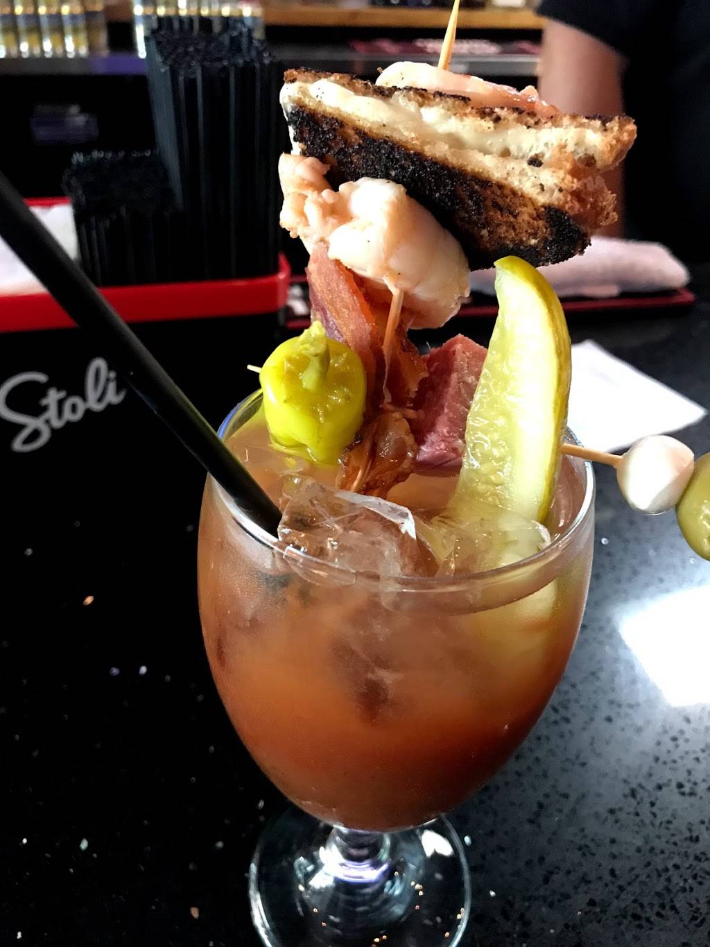 Latitudes Apollo | restaurant | 131 Harbor Village Lane, Apollo Beach, FL 33572, USA | 8136459700 OR +1 813-645-9700