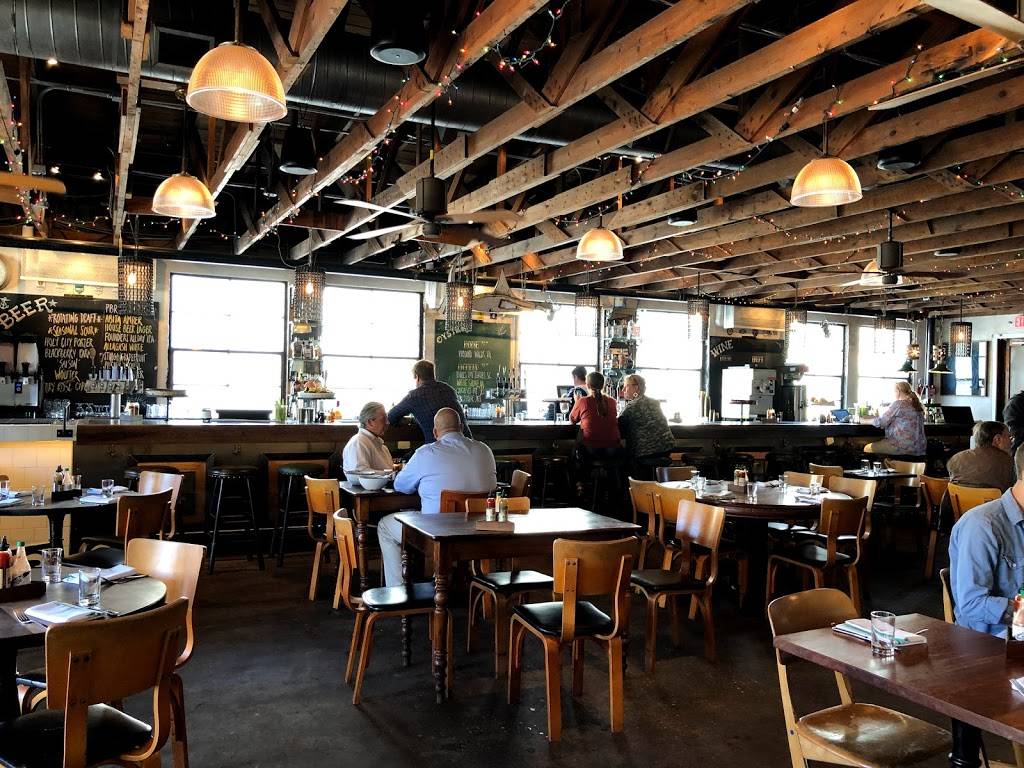 Leons | restaurant | 698 King St, Charleston, SC 29403, USA | 8435316500 OR +1 843-531-6500