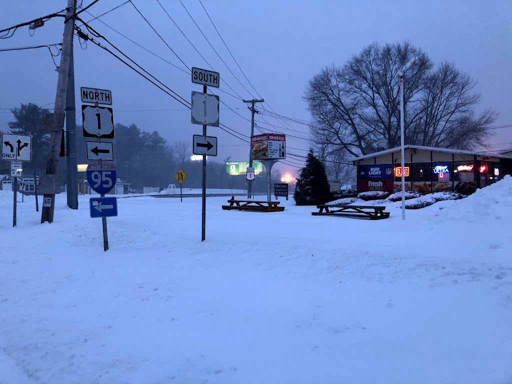 C Scotts Beer Wine & Deli | restaurant | 1600 Providence Hwy, Walpole, MA 02081, USA | 5086686332 OR +1 508-668-6332