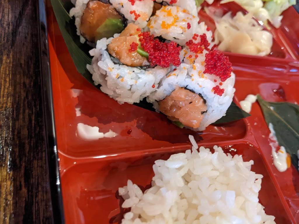 YamaChens sushi | restaurant | 9650 Main St Ste 41, Fairfax, VA 22031, USA | 7038655558 OR +1 703-865-5558