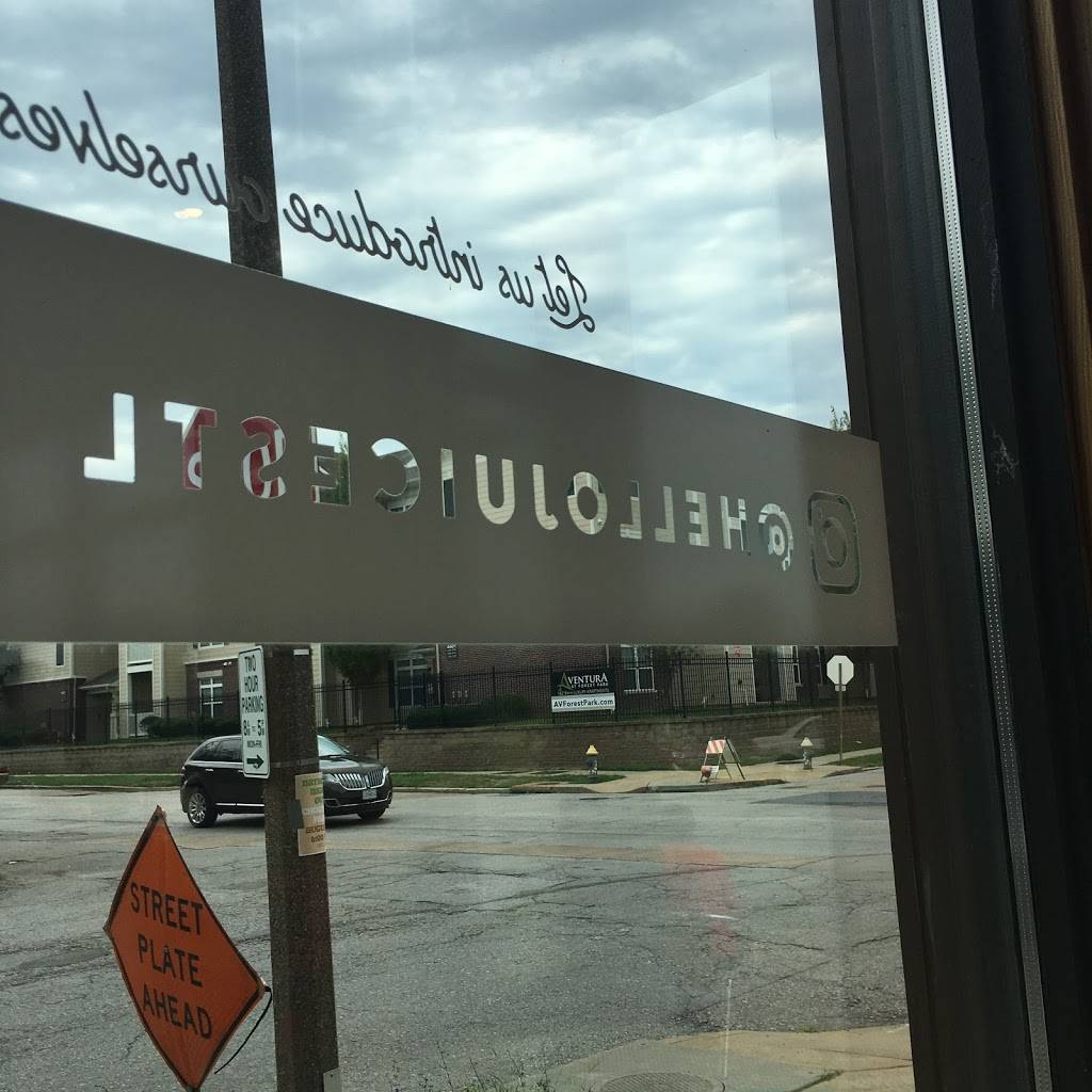 Hello Juice & Smoothie | cafe | 1000 S Newstead Ave, St. Louis, MO 63110, USA | 3143764135 OR +1 314-376-4135