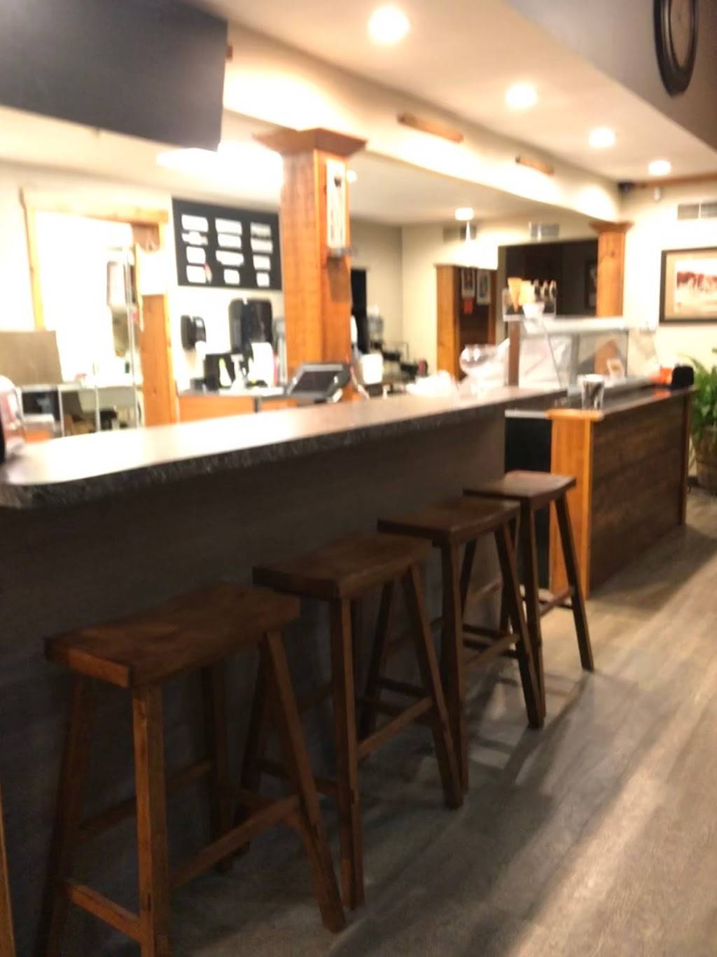 The Corner Sub Shop | restaurant | 3420 Perry Hwy, New Castle, PA 16101, USA | 7242026326 OR +1 724-202-6326