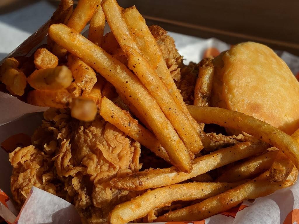 Popeyes Louisiana Kitchen | restaurant | 34960 Enchanted Pkwy S, Federal Way, WA 98003, USA | 2535175472 OR +1 253-517-5472