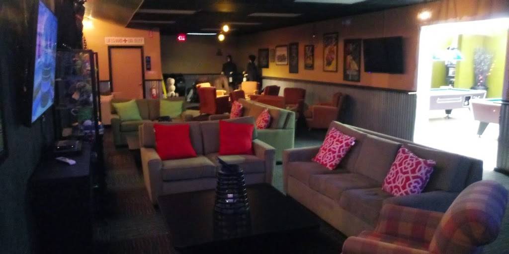 Lances Red Hots Bar & Grill | restaurant | 4716 S Orange Ave, Orlando, FL 32806, USA | 9413037561 OR +1 941-303-7561