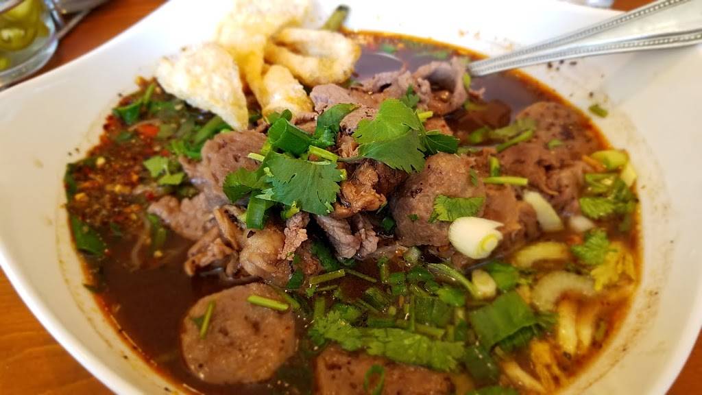 Aroy Thai | restaurant | 4654 N Damen Ave, Chicago, IL 60625, USA | 7732758360 OR +1 773-275-8360