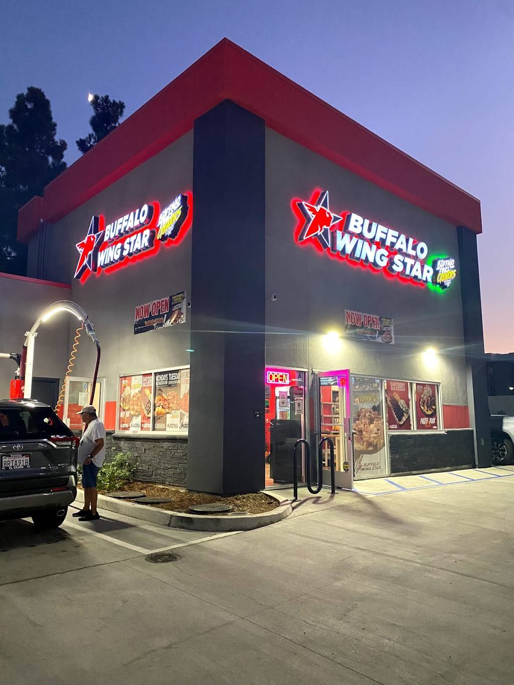 Buffalo wing star | restaurant | 1266 3rd Ave, Chula Vista, CA 91911, USA | 6195005900 OR +1 619-500-5900