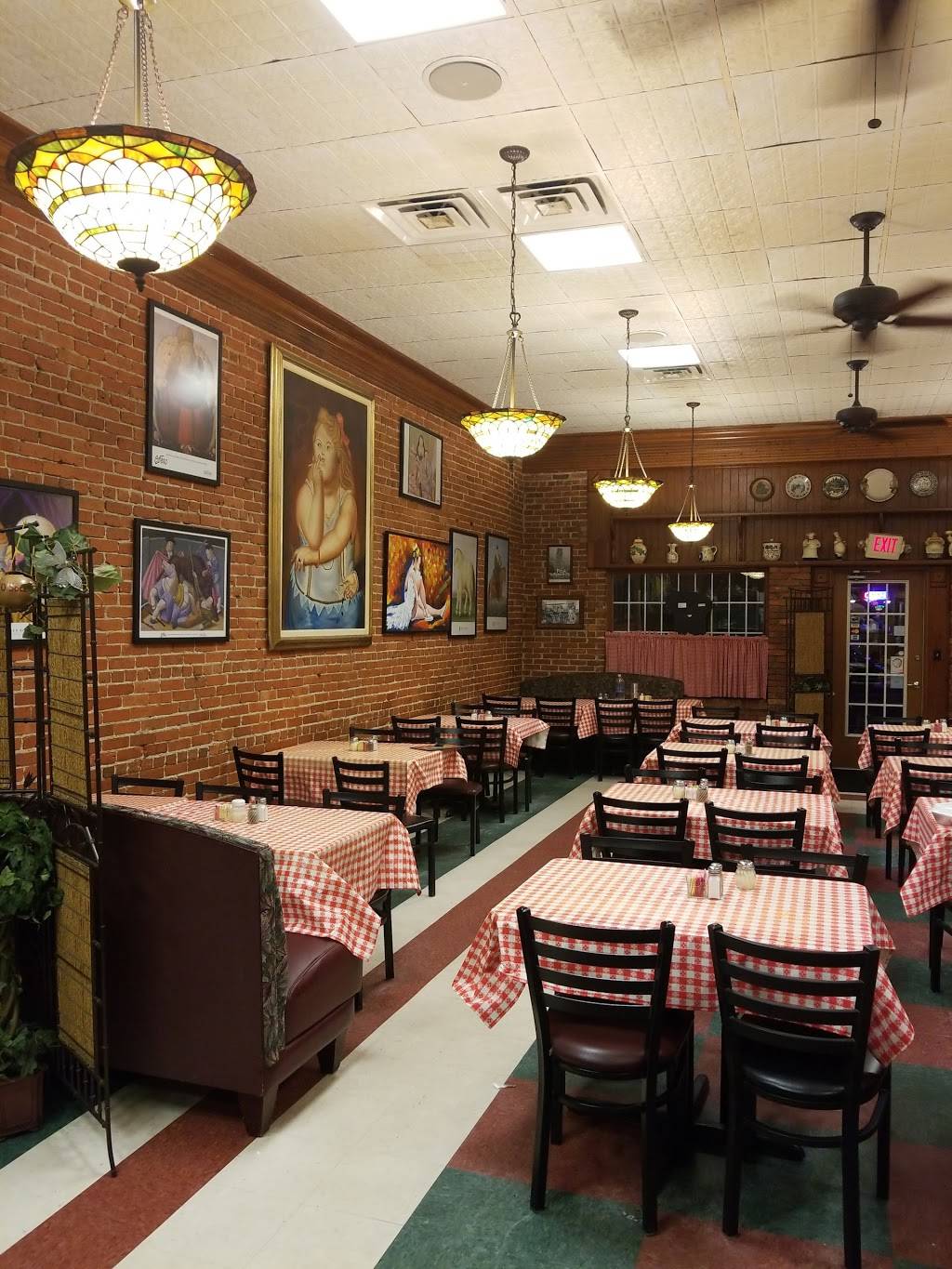 Giovannis Main Street Kitchen | restaurant | 221 W Main St, Wauchula, FL 33873, USA | 8637675300 OR +1 863-767-5300