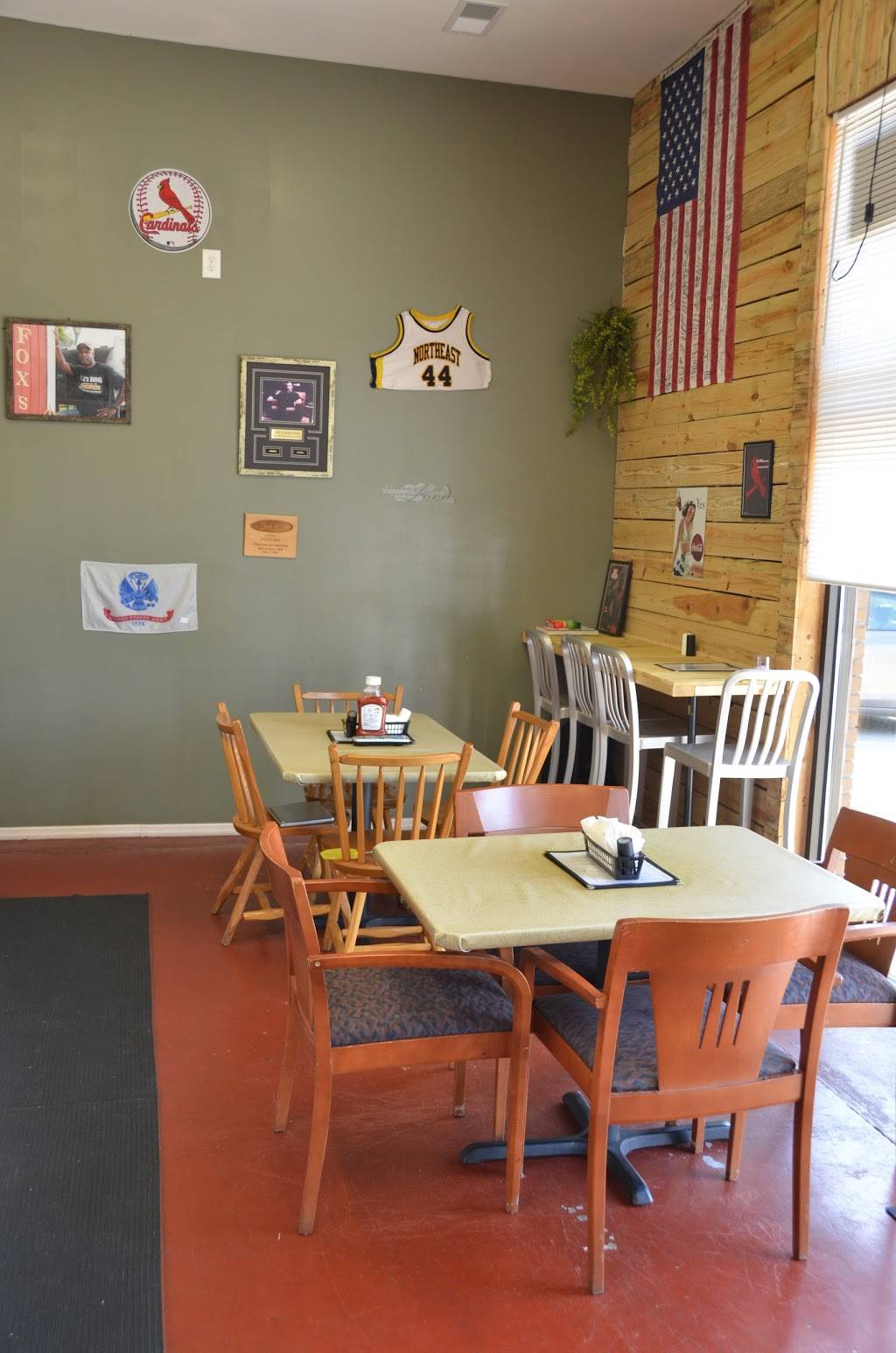 Foxs BBQ | restaurant | 521 Heritage Pointe Dr B, Clarksville, TN 37042, USA | 9318962678 OR +1 931-896-2678