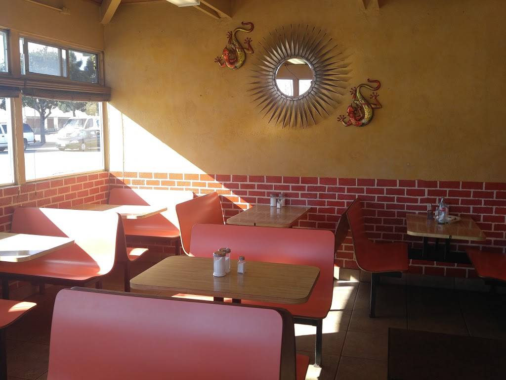 KFC | restaurant | 1610 Freedom Blvd, Watsonville, CA 95076, USA | 8317223303 OR +1 831-722-3303