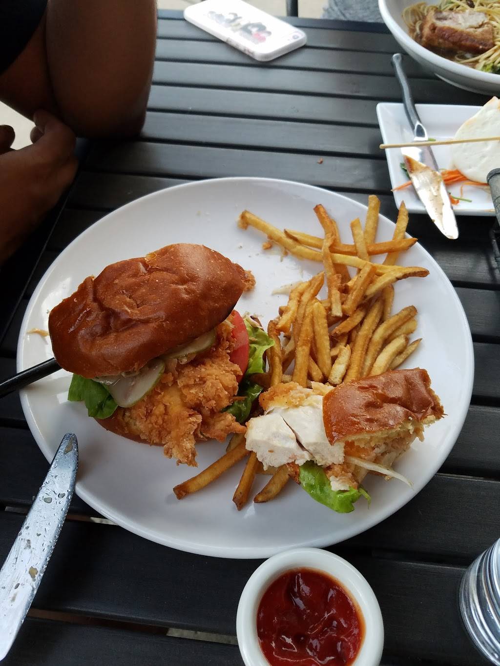 The Corner Grill, Bar + Game Room | restaurant | 344 W Nine Mile Rd, Ferndale, MI 48220, USA | 2482915470 OR +1 248-291-5470