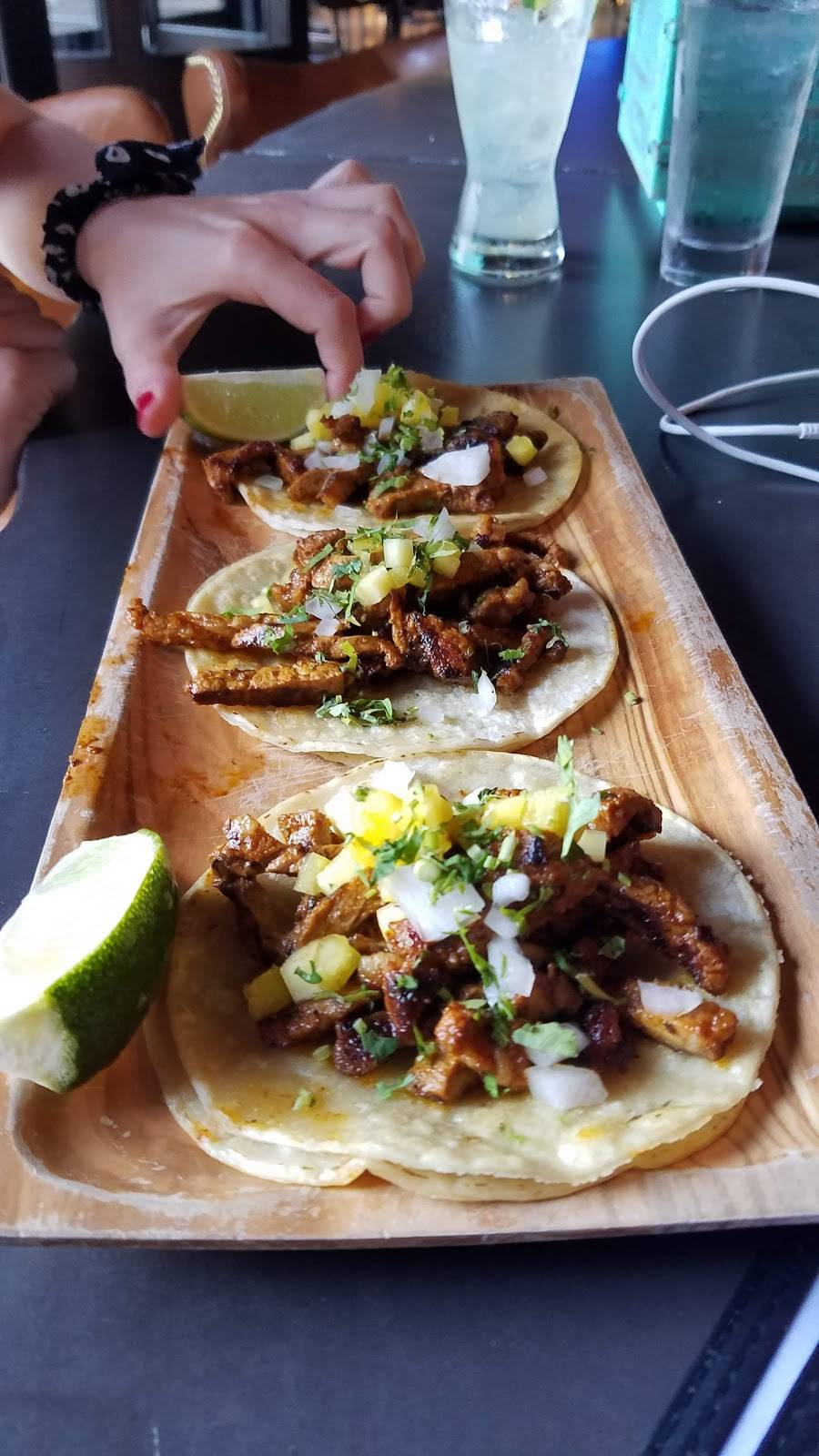 The Lobo Canteen | restaurant | 1307 S Wabash Ave, Chicago, IL 60605, USA | 3126249090 OR +1 312-624-9090