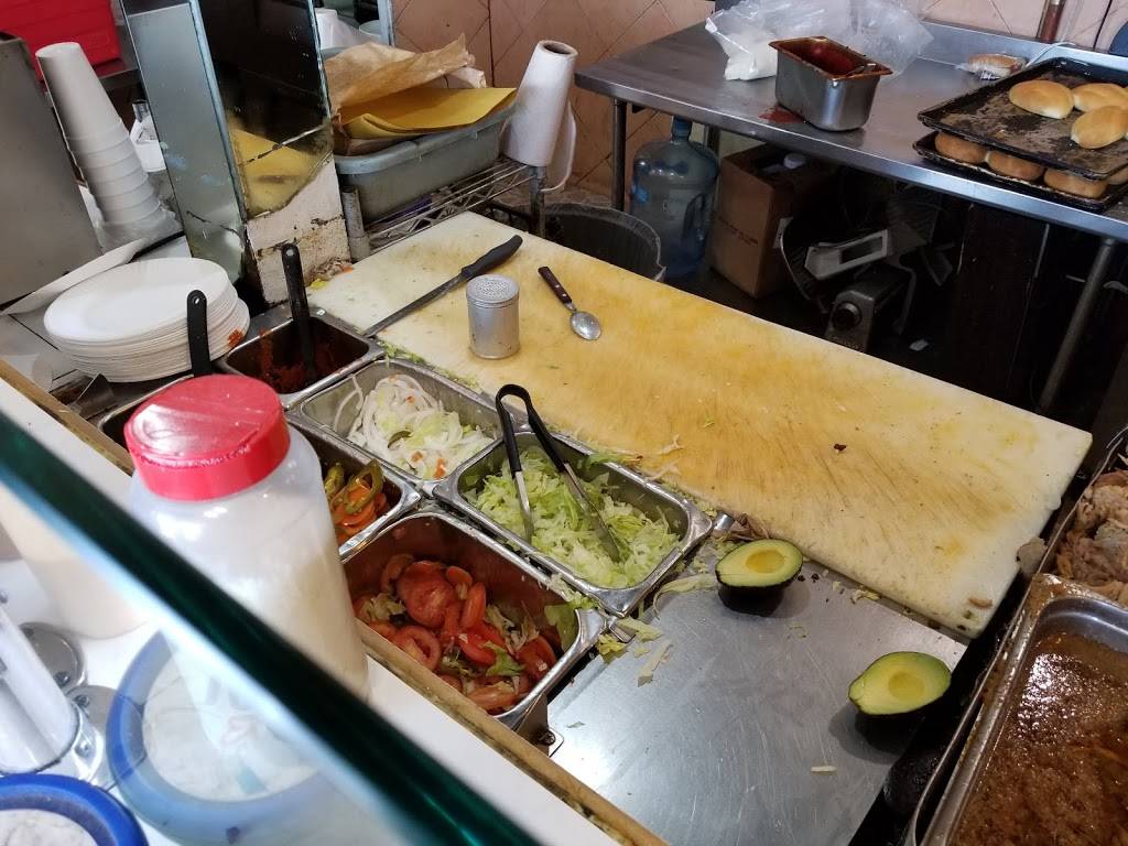 TORTAS DIEGOS | restaurant | Int. E02, Aeropuerto 1900, C.Comercial Otay, Mesa de Otay, 22435 Tijuana, B.C., Mexico | 016646231845 OR +52 664 623 1845