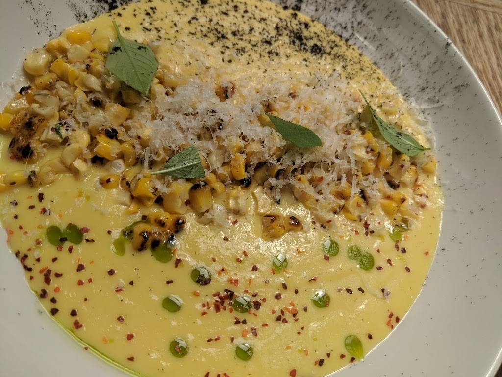 Robertas Pizza & Bakery | meal takeaway | 257 Moore St, Brooklyn, NY 11206, USA | 7184171118 OR +1 718-417-1118