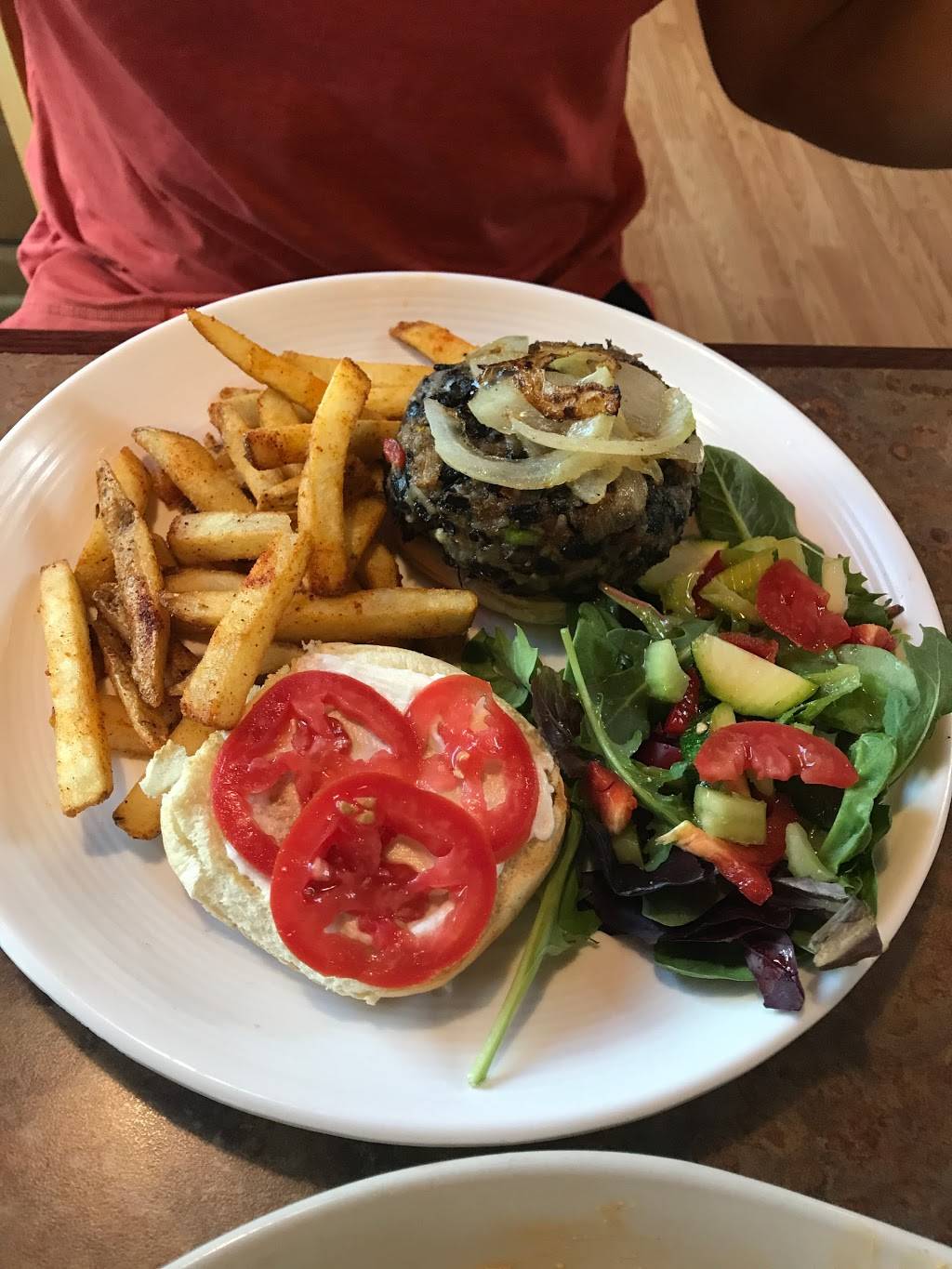 Loving Hut Sandy Springs | restaurant | 220 Hammond Dr #302, Sandy Springs, GA 30328, USA | 4049417992 OR +1 404-941-7992