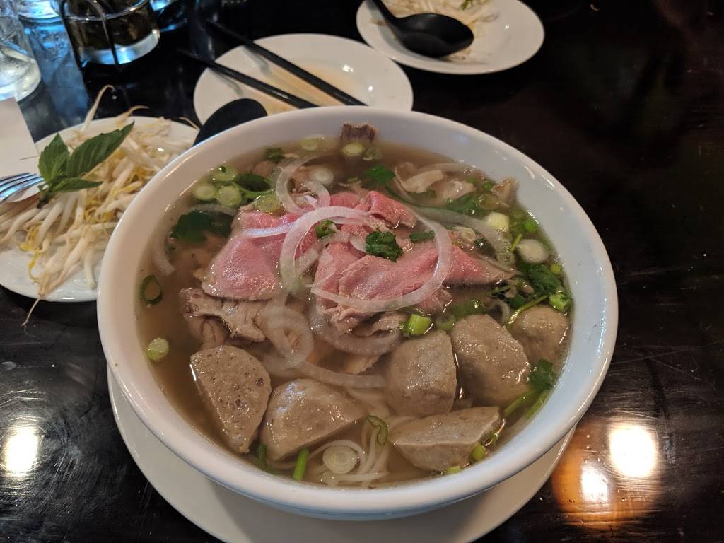 Sun Asian Bistro | restaurant | 91 W Broadway, Derry, NH 03038, USA | 6039653135 OR +1 603-965-3135