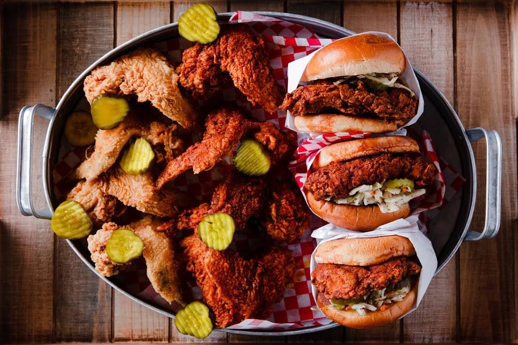 Red Claws Hot Chicken | restaurant | 5278 S Hulen St, Fort Worth, TX 76132, USA | 6827087468 OR +1 682-708-7468