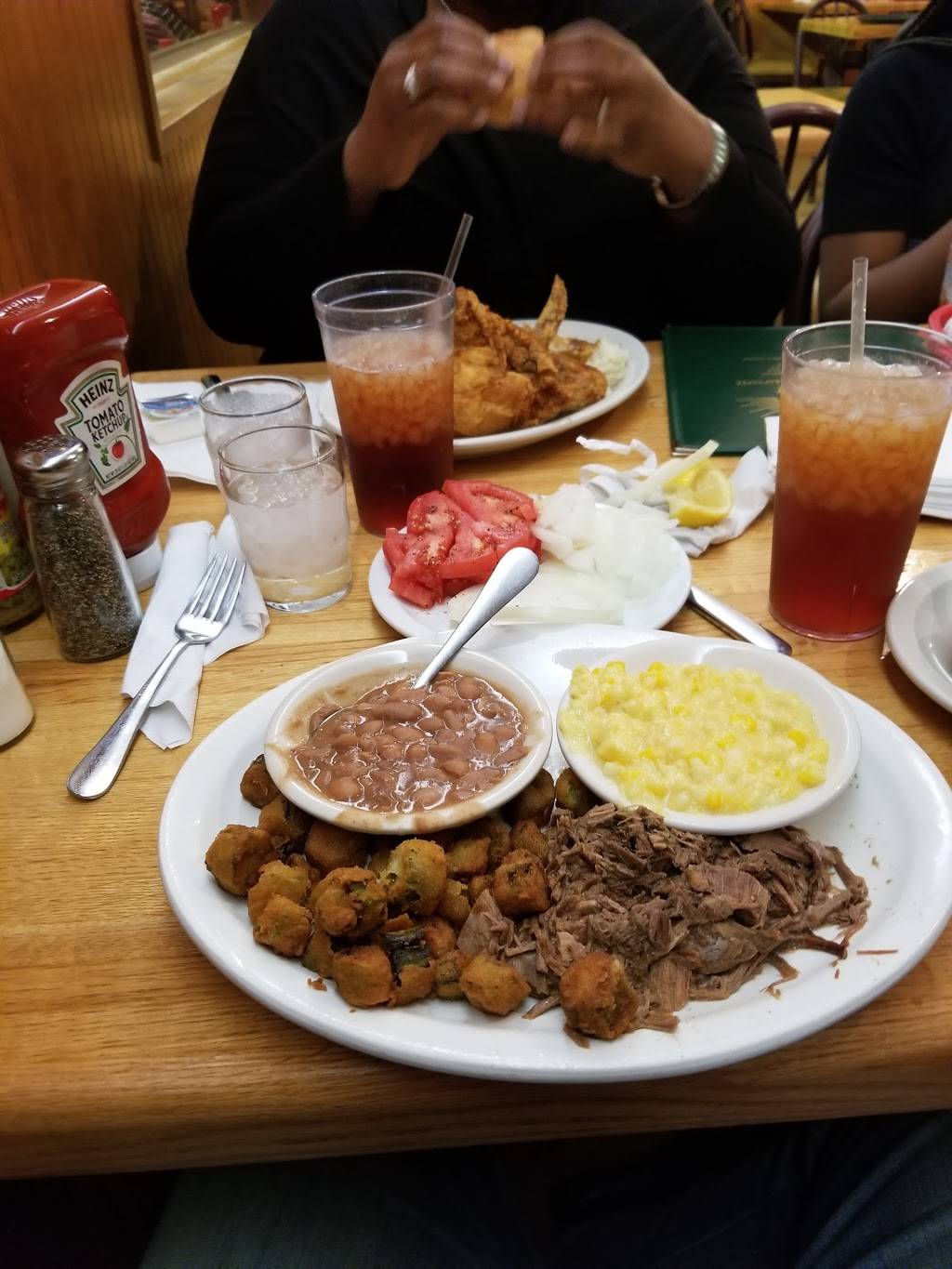 Sunset Restaurant | restaurant | 640 S Cumberland St, Lebanon, TN 37087, USA | 6154449530 OR +1 615-444-9530