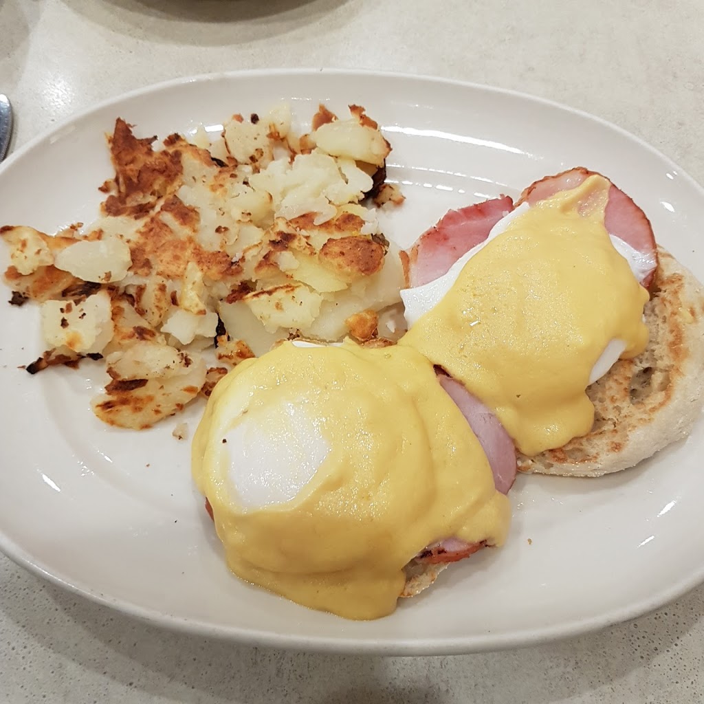 The Flame Diner | restaurant | 893 9th Ave, New York, NY 10019, USA | 2127657962 OR +1 212-765-7962