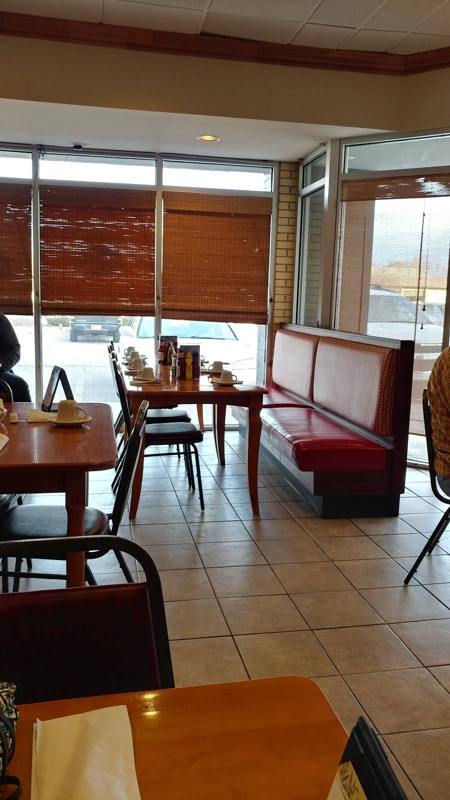 Granmas House of Pancakes | restaurant | 45817 Mound Rd, Shelby Charter Twp, MI 48317, USA | 5863236441 OR +1 586-323-6441