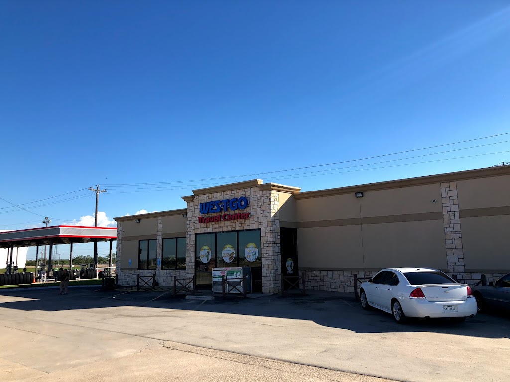 Yesway | restaurant | 600 S Access Rd, Tye, TX 79563, USA | 3256928736 OR +1 325-692-8736