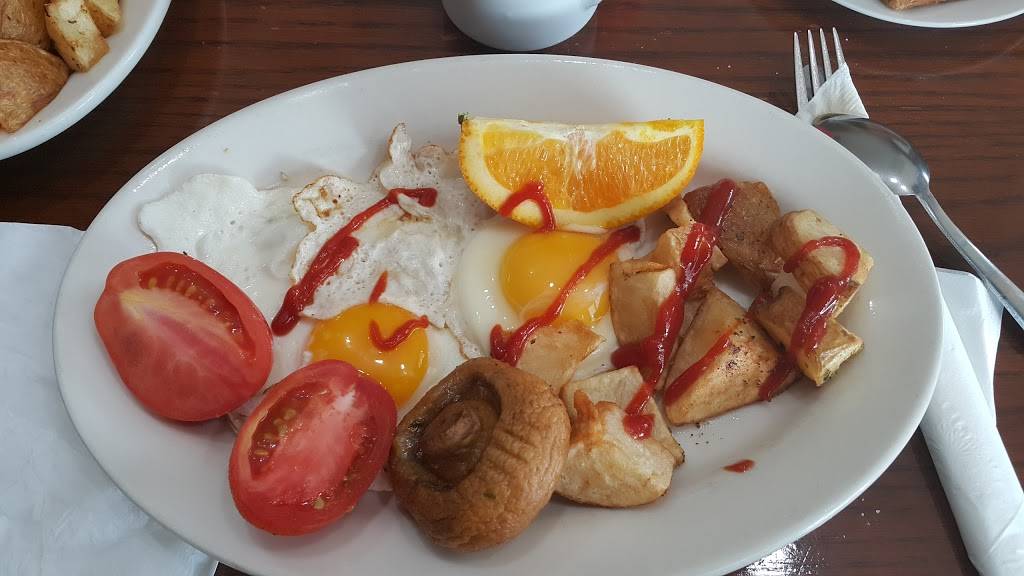 Denas Home Cookin | restaurant | 3747 Portage Rd, Niagara Falls, ON L2J 2L1, Canada | 2892969600 OR +1 289-296-9600