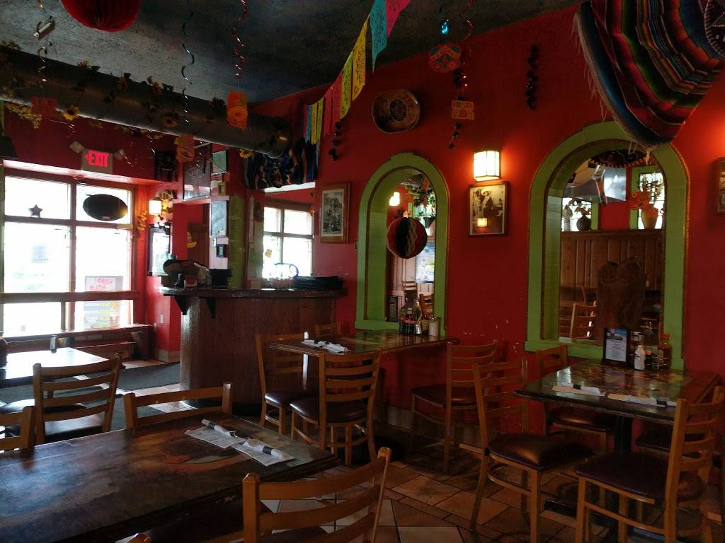 Restaurante La Salsa | restaurant | 119 E Oklahoma Ave, Milwaukee, WI 53207, USA | 4144830522 OR +1 414-483-0522