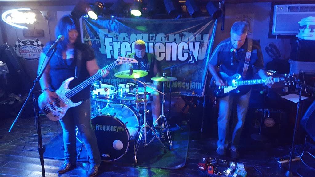 Beer Cooler Pub And Grub LLC | restaurant | 6611 S Old US Hwy 63, Hillsdale, IN 47854, USA | 7652450555 OR +1 765-245-0555