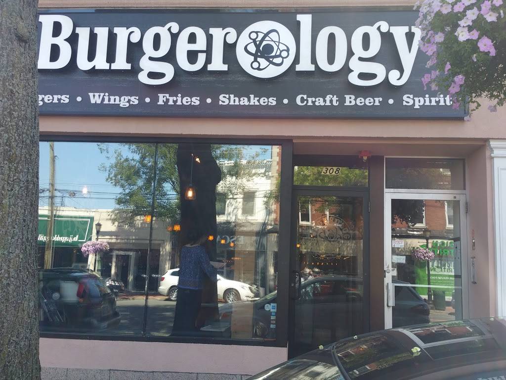 Burgerology Huntington | restaurant | 308 Main St, Huntington, NY 11743, USA | 6319232441 OR +1 631-923-2441