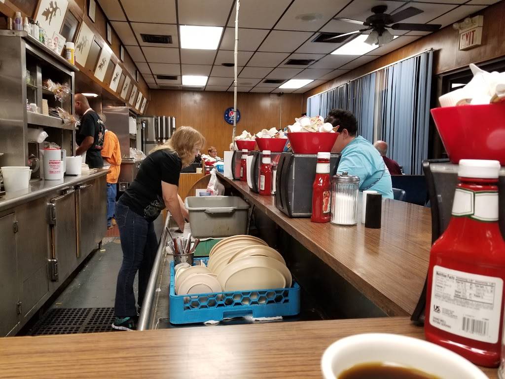 Timberland Restaurant | restaurant | 722 N Madison Blvd, Roxboro, NC 27573, USA | 3365999857 OR +1 336-599-9857