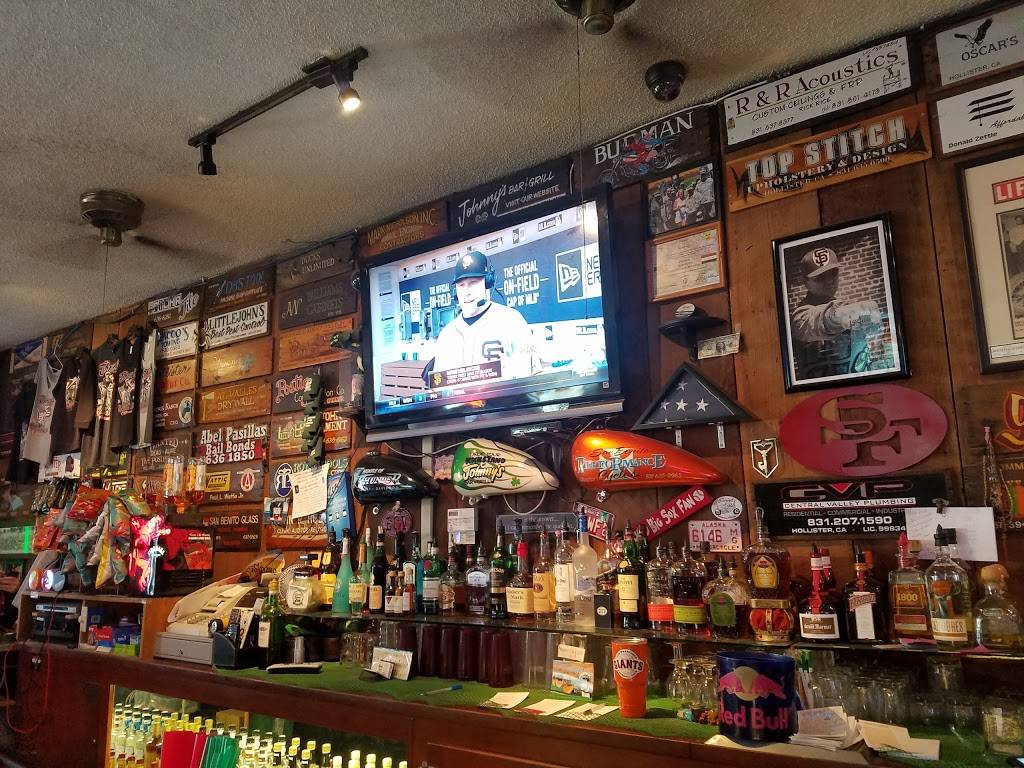 Johnnys Bar & Grill | restaurant | 526 San Benito St, Hollister, CA 95023, USA | 8316373683 OR +1 831-637-3683