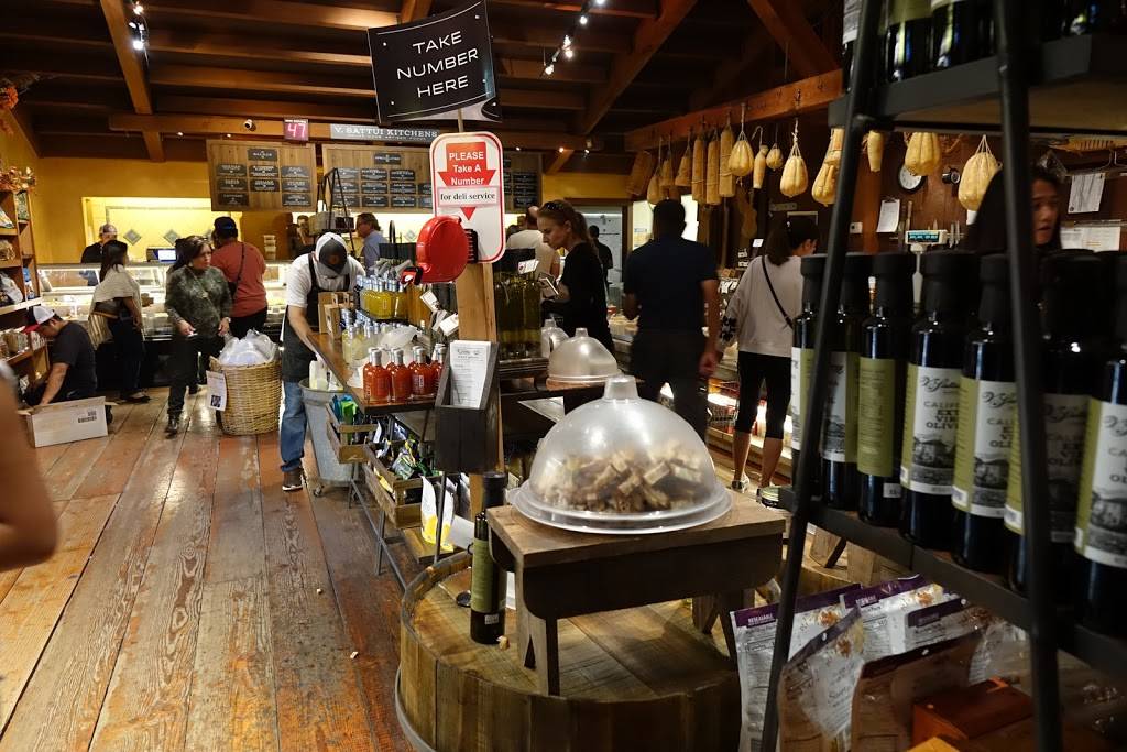 V. Sattui | restaurant | 1111 White Ln, St Helena, CA 94574, USA | 7079637774 OR +1 707-963-7774