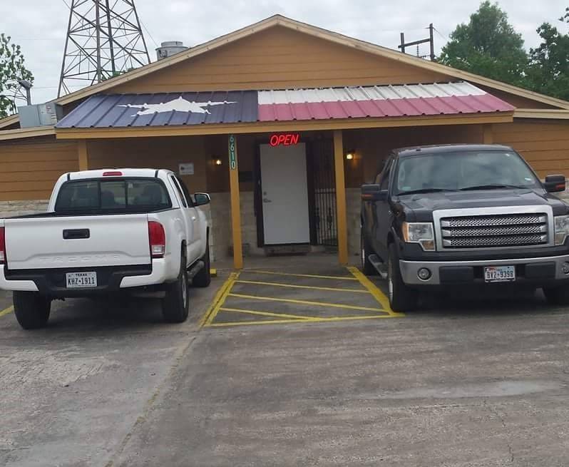 Texas Star Bar and Grill | restaurant | 6610 Gulfway Dr, Port Arthur, TX 77642, USA | 4095480170 OR +1 409-548-0170