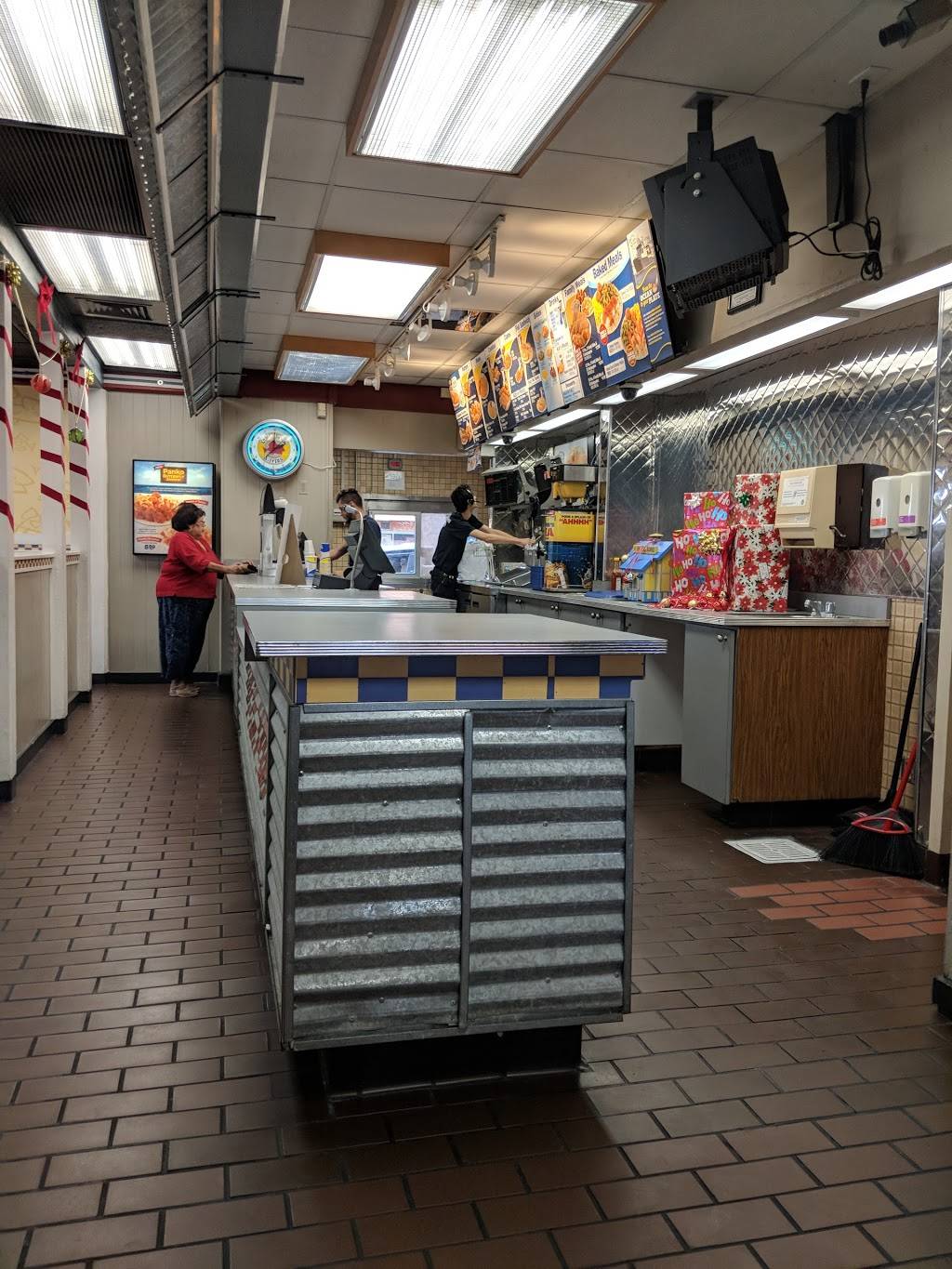 Long John Silvers | restaurant | 1049 3rd Ave, Chula Vista, CA 91911, USA | 6194206328 OR +1 619-420-6328