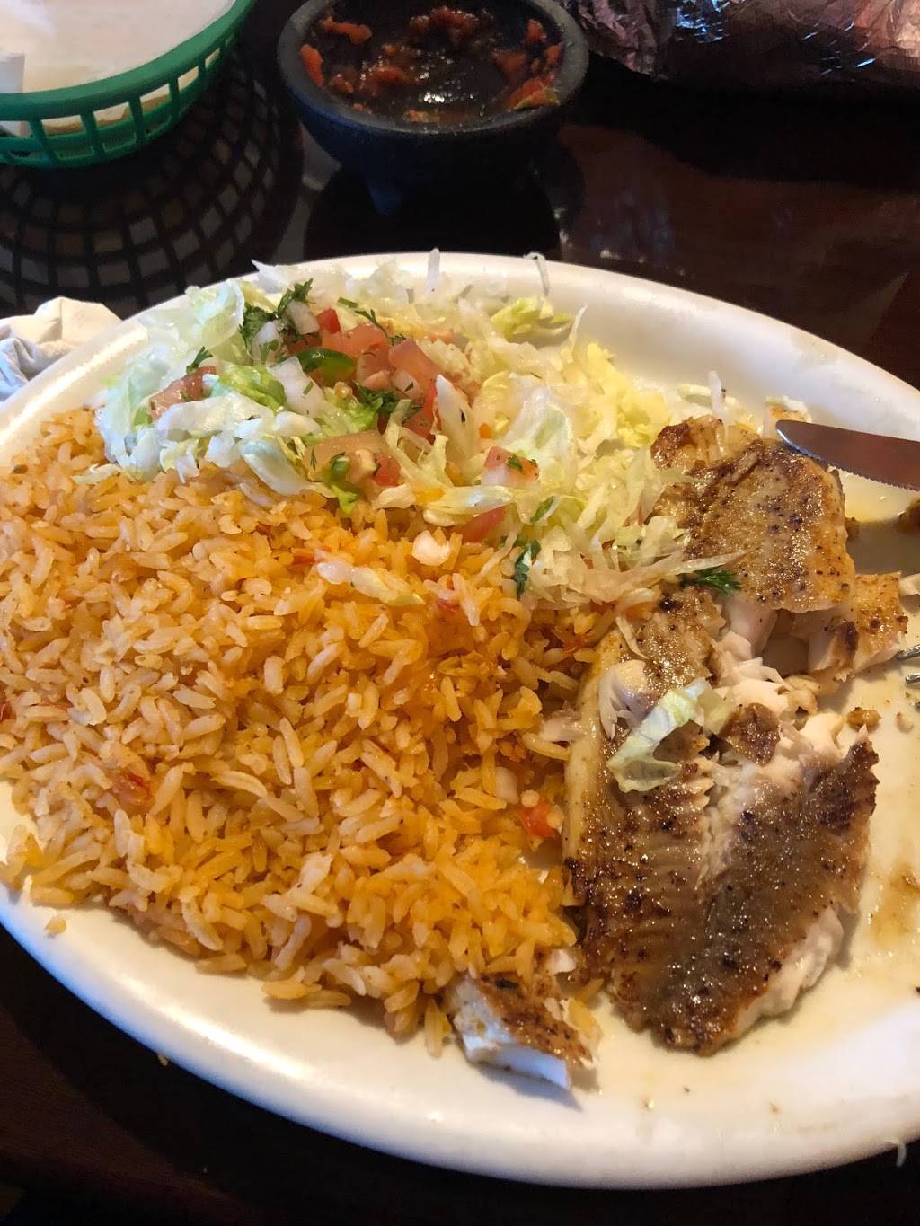 La Siesta Mexican Restaurant | restaurant | 1608 NW Broad St, Murfreesboro, TN 37129, USA | 6158904606 OR +1 615-890-4606