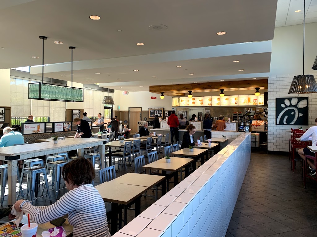 Chick-fil-A Avalon | restaurant | 2720 Old Milton Pkwy, Alpharetta, GA 30009, USA | 6782666212 OR +1 678-266-6212