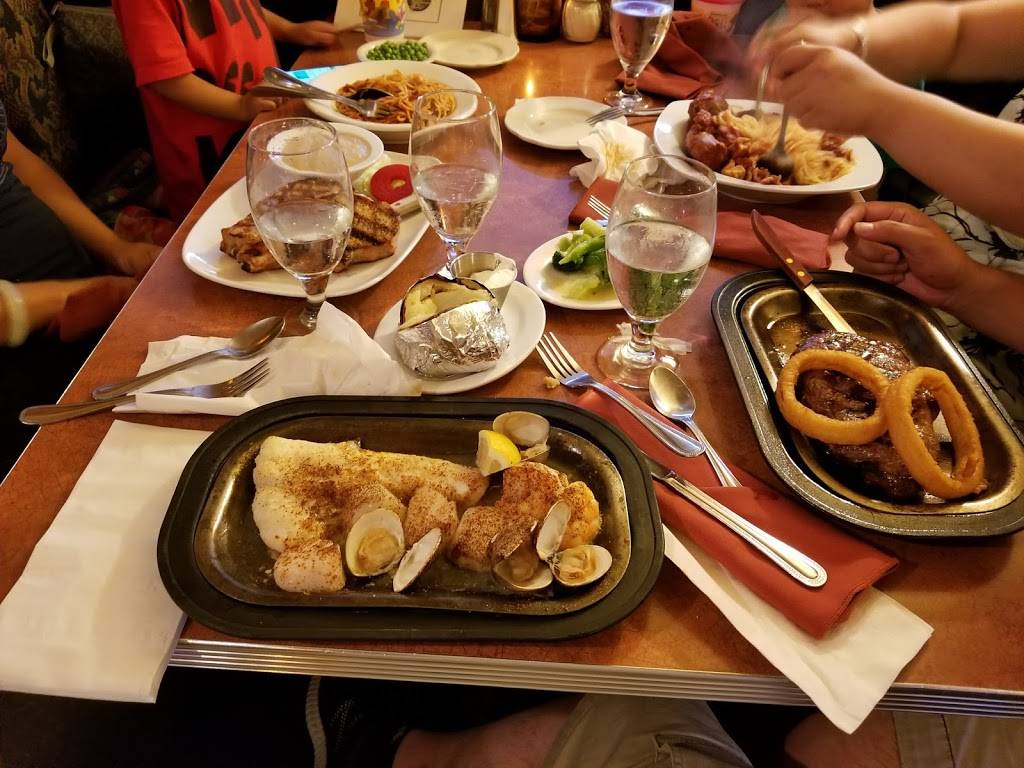 Canales Restaurant | restaurant | 156 W Utica St, Oswego, NY 13126, USA | 3153433540 OR +1 315-343-3540