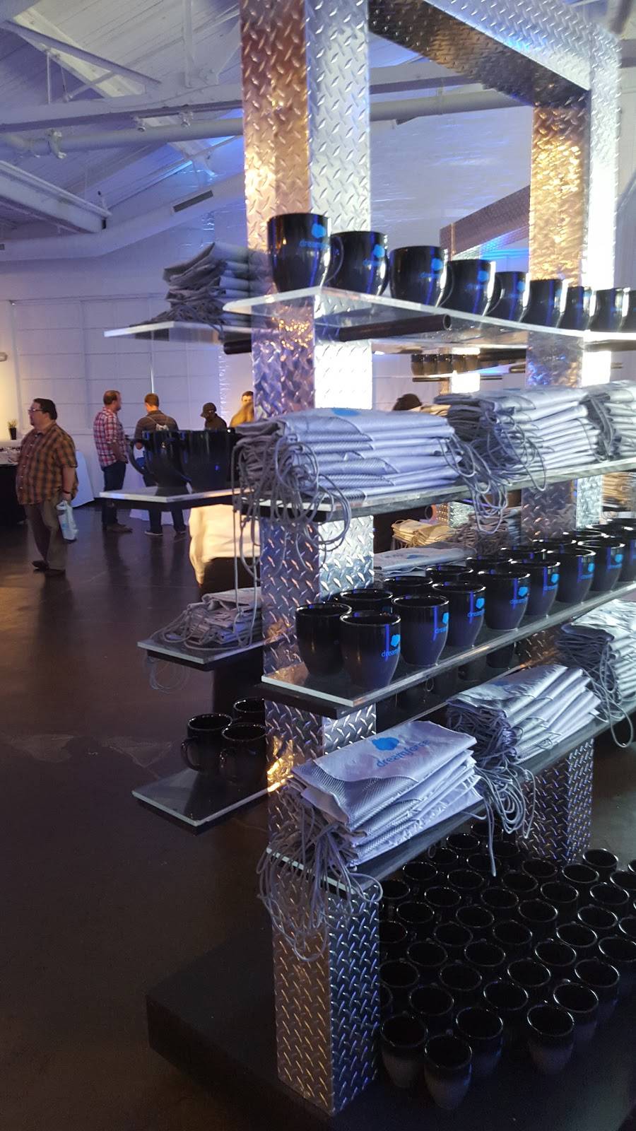 The Crane Bay | restaurant | 551 W Merrill St, Indianapolis, IN 46225, USA | 3174232999 OR +1 317-423-2999