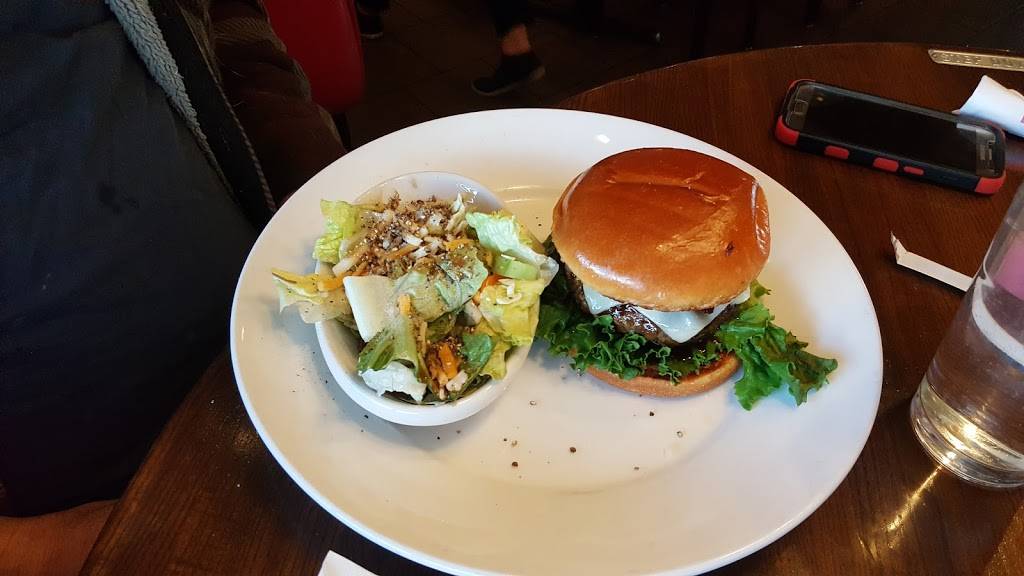 TGI Fridays | restaurant | 1251 E 120th Ave, Thornton, CO 80233, USA | 3039209128 OR +1 303-920-9128