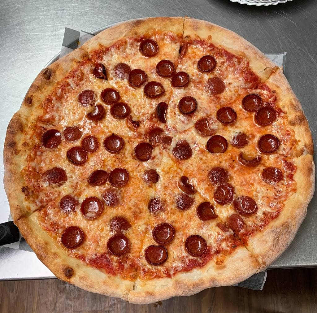 Slices on French | restaurant | 723 French St, Erie, PA 16501, USA | 8144561806 OR +1 814-456-1806