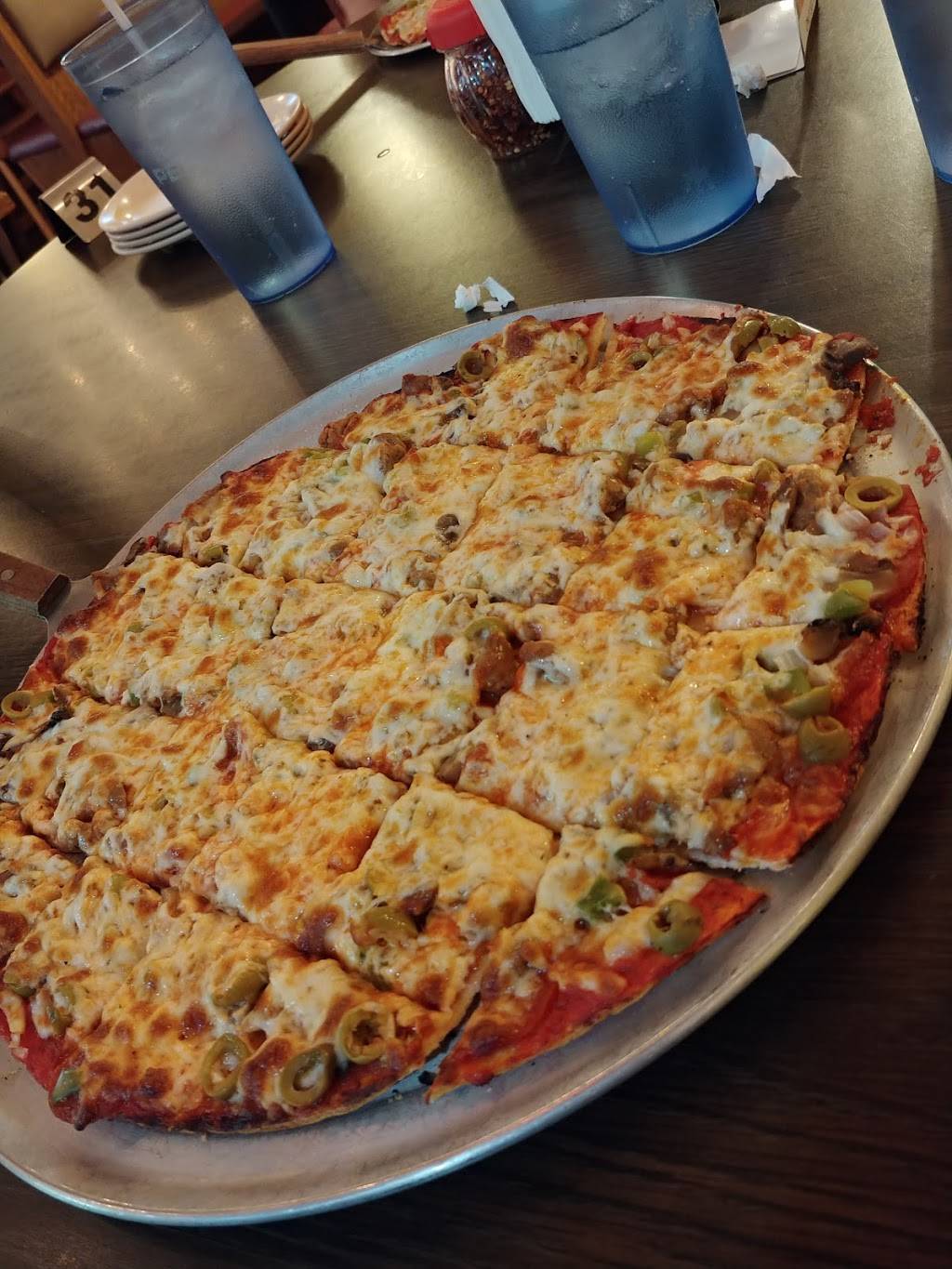 Z-Place Pizza | restaurant | 538 Warren St, Huntington, IN 46750, USA | 2603564500 OR +1 260-356-4500