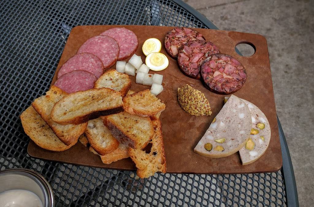 Hopleaf | restaurant | 5148 N Clark St, Chicago, IL 60640, USA | 7733349851 OR +1 773-334-9851