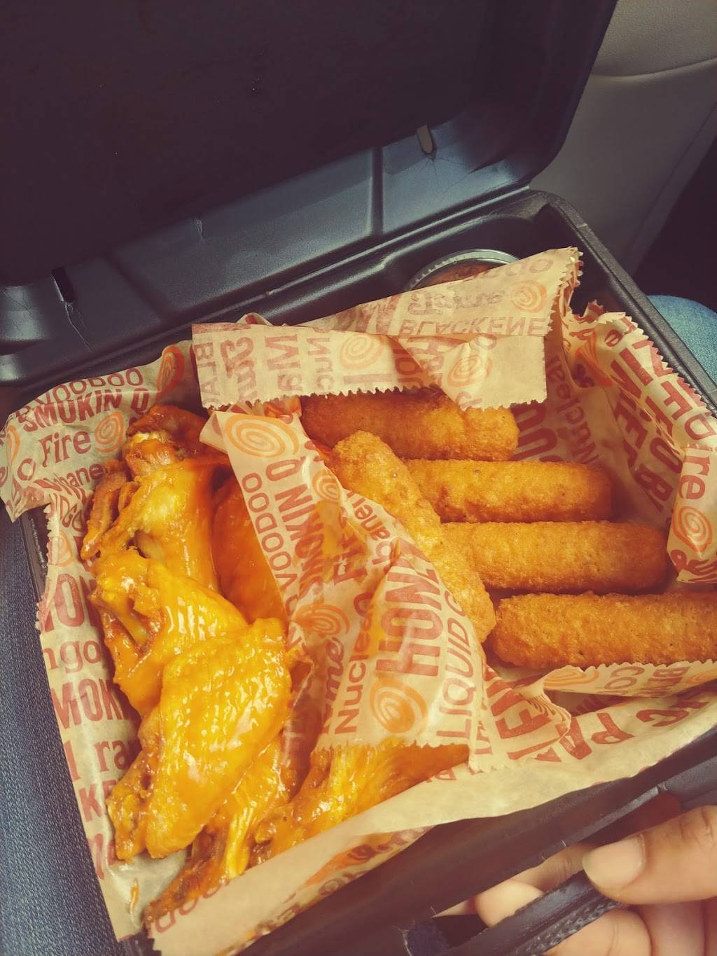 Wing Zone | restaurant | 3038 Hunsinger Ln, Louisville, KY 40220, USA | 5028909703 OR +1 502-890-9703