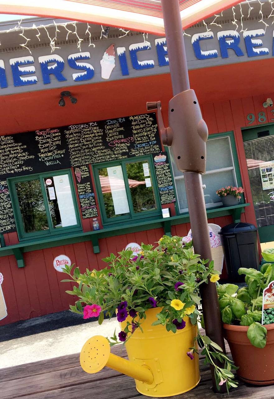 Trimmers Ice Cream | meal takeaway | 9833 NY-96, Trumansburg, NY 14886, USA | 6073873993 OR +1 607-387-3993