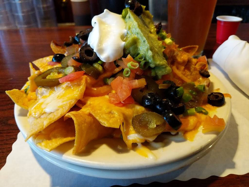 Eds Mudville Grill | restaurant | 6200 Center St, Clayton, CA 94517, USA | 9256730333 OR +1 925-673-0333