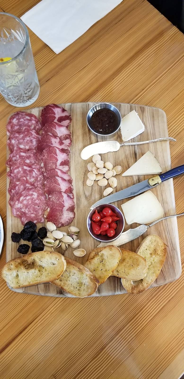 The Loyalist Market | restaurant | 435 N Trade St #102, Matthews, NC 28105, USA | 7048149866 OR +1 704-814-9866