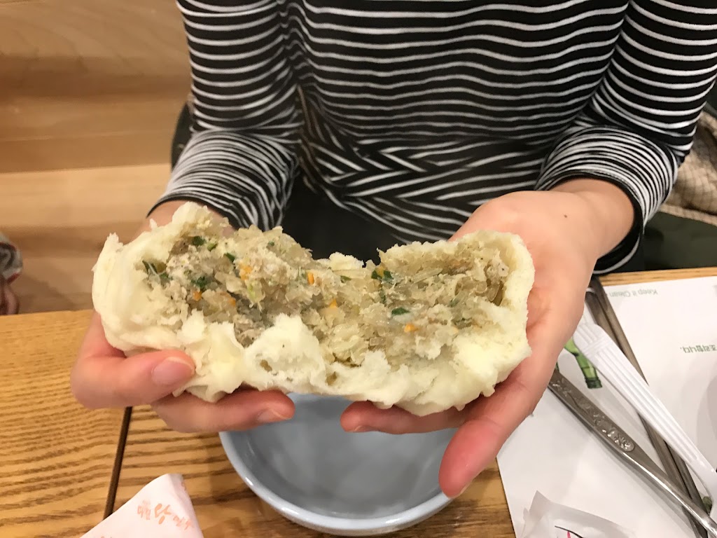 Daheen Wang Mandoo (다흰 왕만두) | restaurant | 152-24 Northern Blvd, Queens, NY 11354, USA | 7183212007 OR +1 718-321-2007